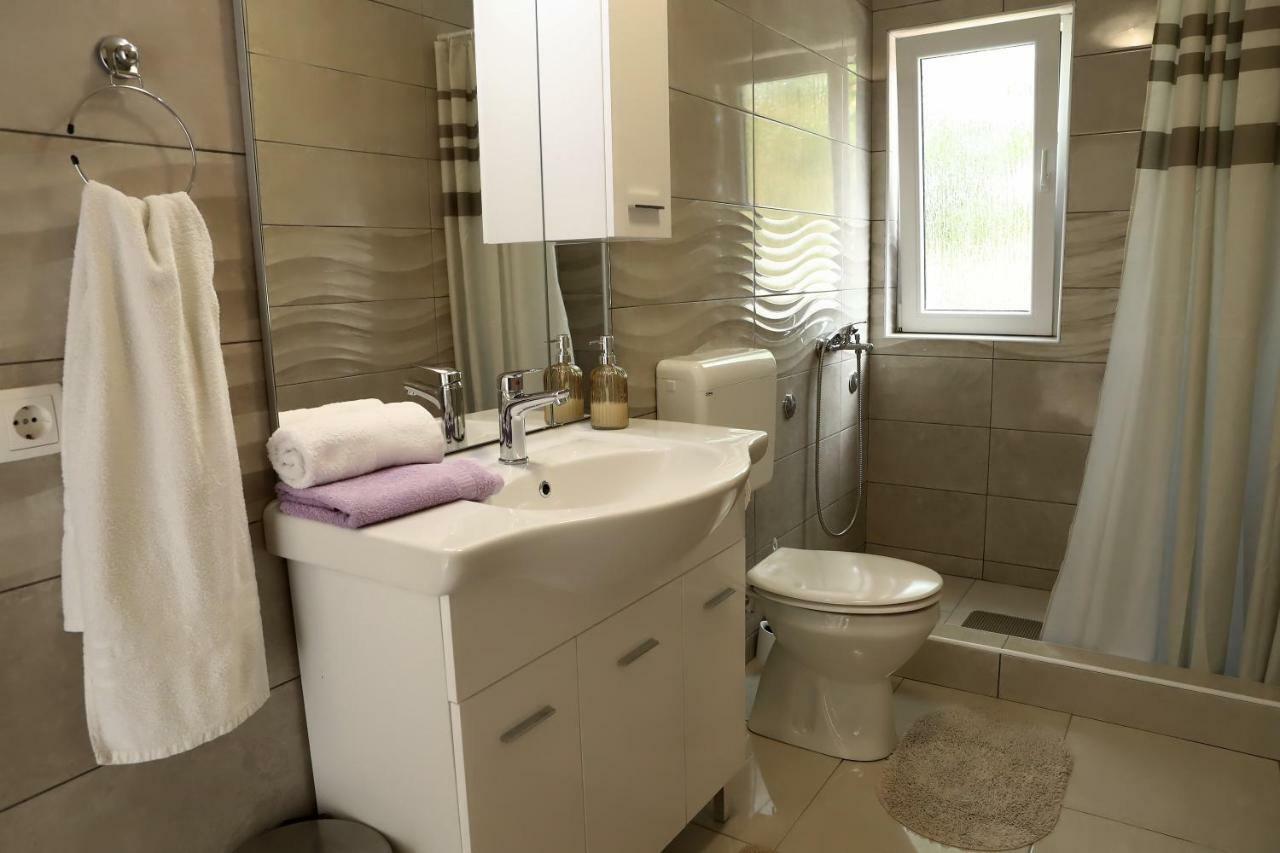 Apartman Sofia Otocac Exterior photo